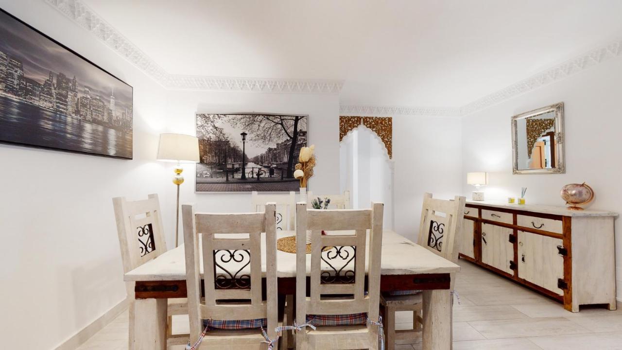 Majestic Villa By The Beach Heated Private Pool & Jacuzzi ベナルマデナ エクステリア 写真