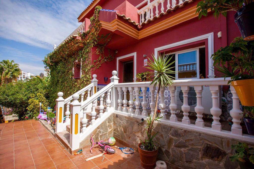 Majestic Villa By The Beach Heated Private Pool & Jacuzzi ベナルマデナ エクステリア 写真
